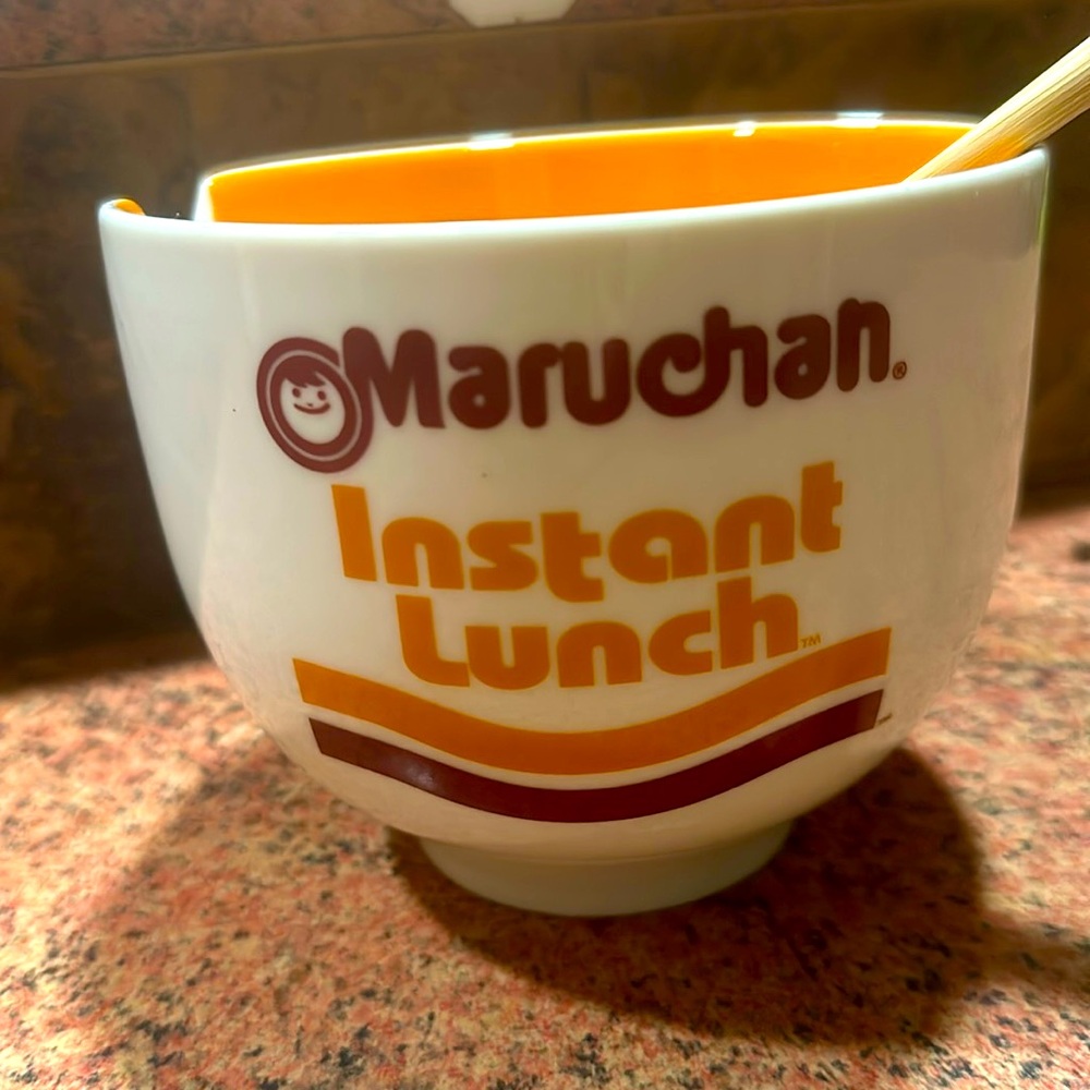 Maruchan Instant Lunch Ceramic Noodle Bowl Dishwasher/ Microwave Safe..